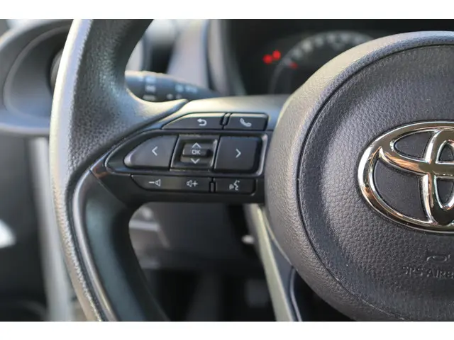 Toyota Aygo X 1.0 VVT-i MT PLAY 2022 Benzine 18