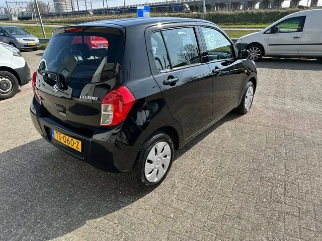 Suzuki Celerio 1.0 Comfort,AUTOMAAT 2018 Benzine 2