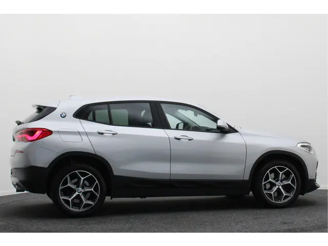 BMW X2 sDrive20i High Executive Automaat 2019 Benzine 8