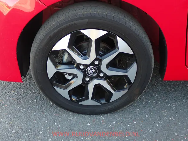 Toyota Aygo 1.0 VVT-i 2018 Benzine 23