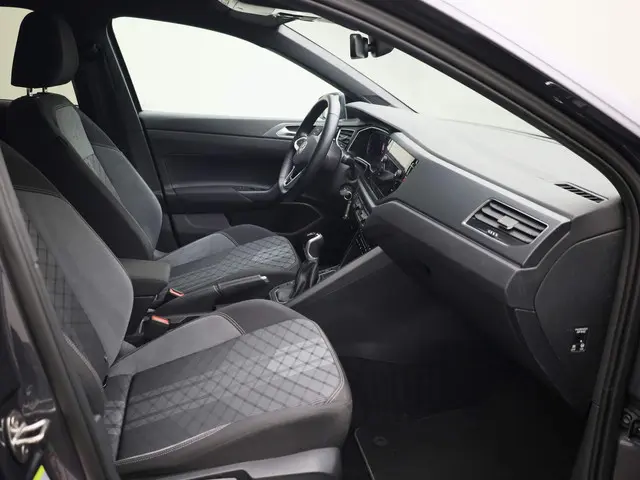 Volkswagen Polo 1.0TSI/95PK R-Line 2024 Benzine 16