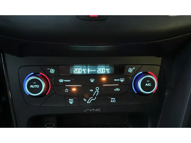 Ford Focus Wagon 1.0 Titanium Edition 2015 Benzine 11