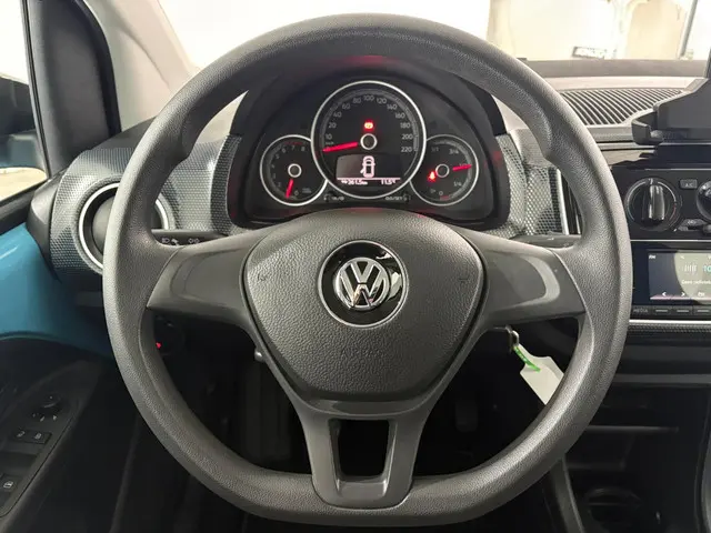 Volkswagen up! 1.0 BMT move up! 2017 Benzine 8