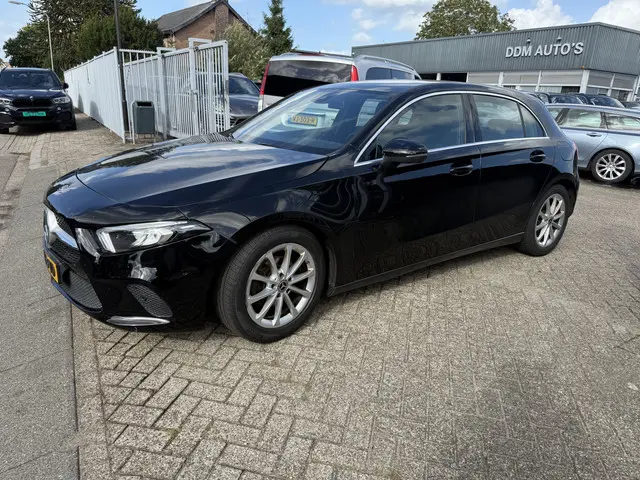 Mercedes-Benz A-Klasse 180 d Launch Edition 2019 Diesel 4