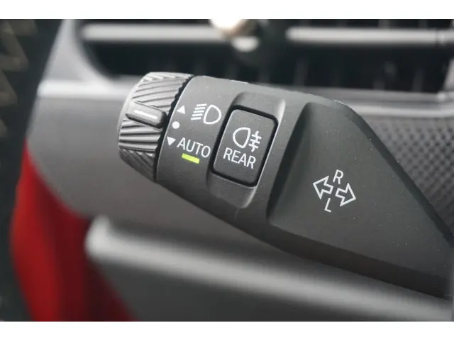MINI 3-Deurs Cooper C 2024 Benzine 18