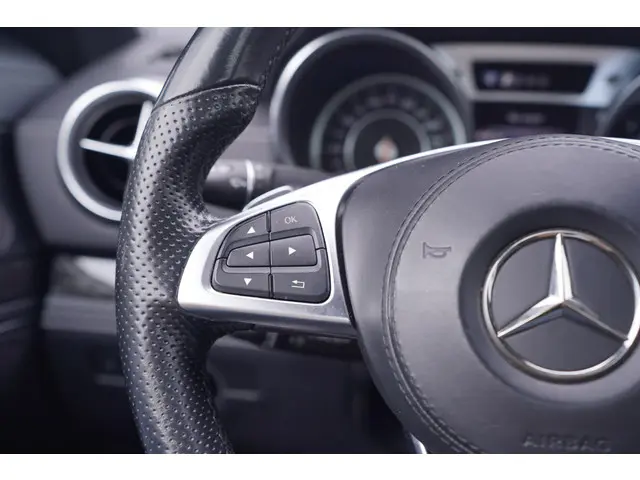 Mercedes-Benz SL 500 2017 Benzine 46