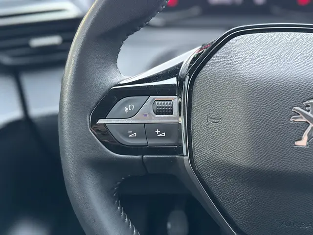 Peugeot 208 1.2 PureTech Active 2022 Benzine 33