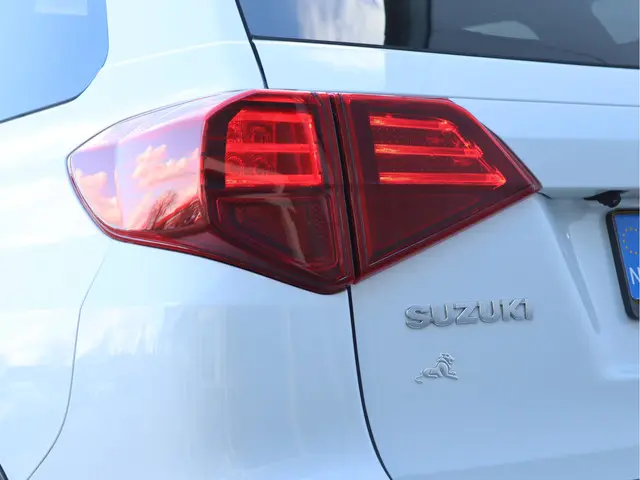Suzuki Vitara 1.4 Boosterjet Style 2022 Hybride Benzine 17