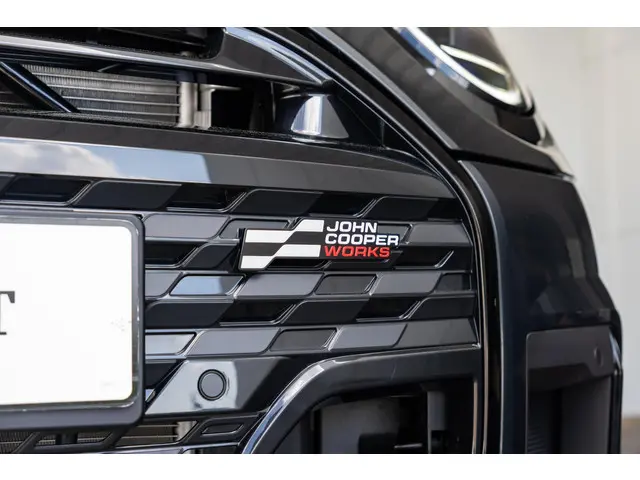 MINI 3-Deurs Cooper C 2024 Benzine 42