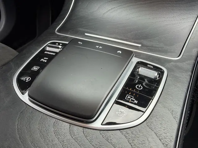 Mercedes-Benz GLC 300 4MATIC Advantage 2020 Benzine 8