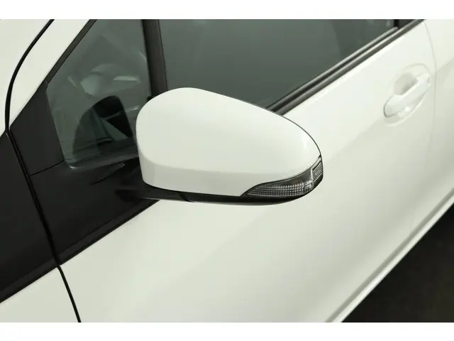 Toyota Yaris 1.0 VVT-i Comfort 2015 Benzine 35