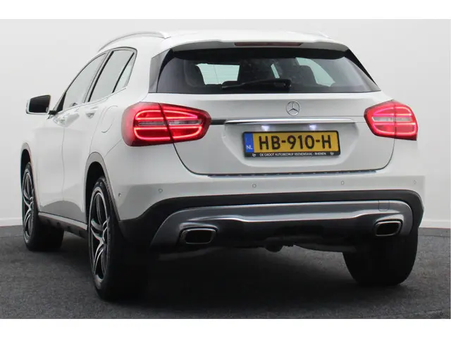 Mercedes-Benz GLA 180 Ambition Automaat 2015 Benzine 17