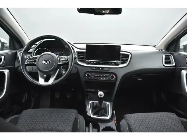 Kia Ceed 1.0 T-GDi DynamicLine 2021 Benzine 13