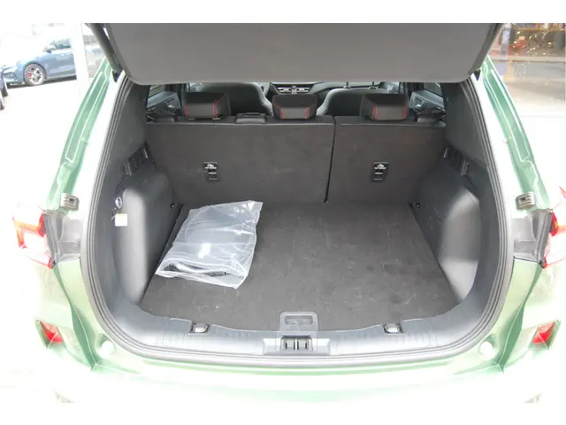 Ford Kuga 2.5 PHEV 243PK ST-Line X 2025 Hybride Benzine 6