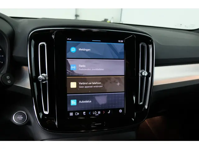 Volvo XC40 2.0 B4 Plus Dark 2024 Hybride Benzine 11