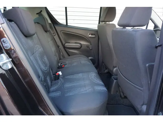 Opel Agila 1.0 Berlin 2014 Benzine 16