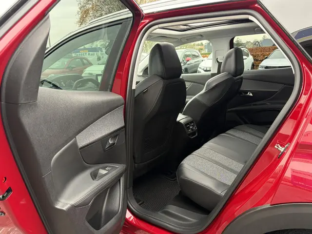 Peugeot 3008 1.2 PureTech GT 2019 Benzine 25