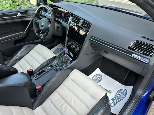 Volkswagen Golf 2.0 TSI 4Motion R / PANO 2017 Benzine 6