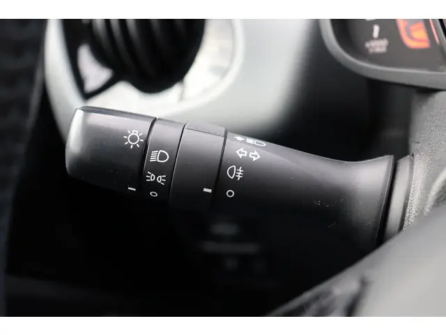 Toyota Aygo 1.0 VVT-i x-play Apple carplay, 2020 Benzine 13