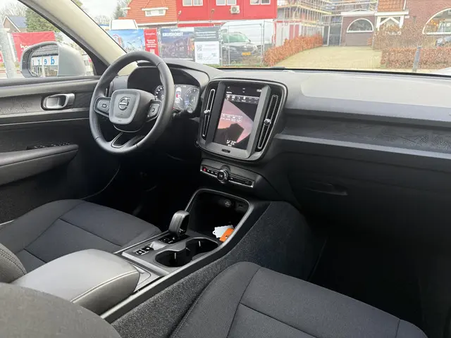 Volvo XC40 1.5 T2 Park Assist Pack 2024 Benzine 10