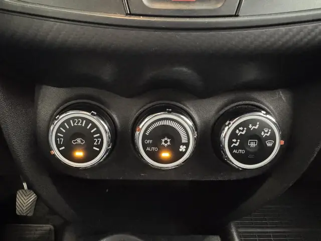 Mitsubishi ASX 1.6 ClearTec 2014 Benzine 19