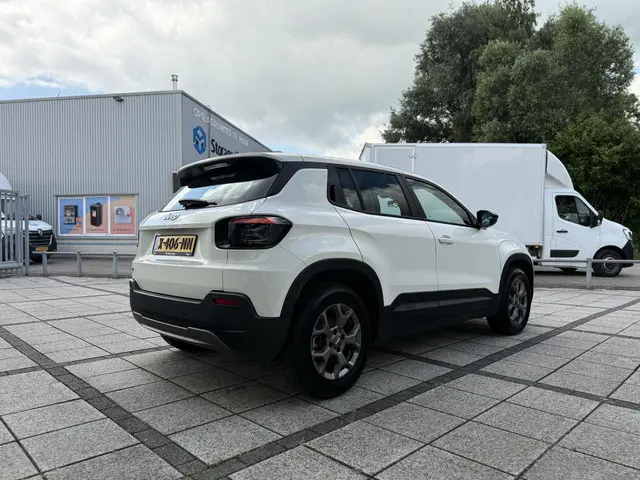Jeep Avenger Longitude 54 kWh Aut. 2024 Elektrisch 6