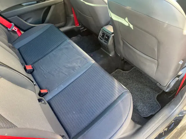 SEAT Leon FR Pano Leder Akrapovic Dynaudio 2018 Benzine 19