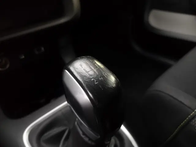 Citroën C3 1.2 PureTech Shine 2017 Benzine 16