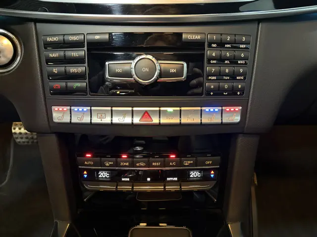 Mercedes-Benz E-Klasse AMG 63 S 4MATIC 2013 Benzine 10