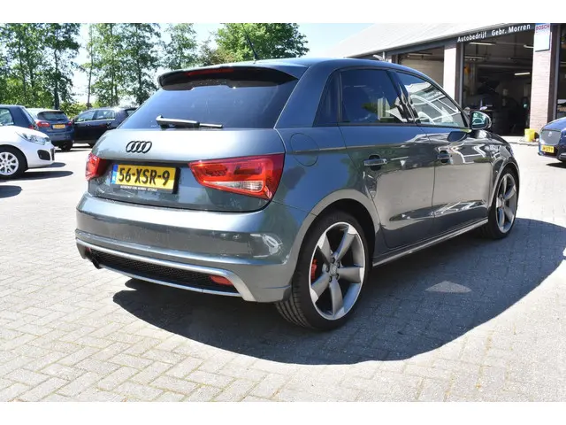 Audi A1 Sportback 1.2 TFSI Pro Line S 2012 Benzine 4