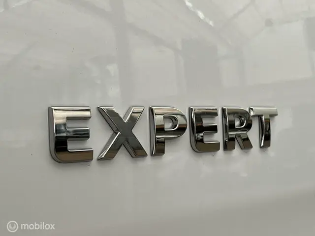 Peugeot Expert 2.0 BlueHDi 145 S&S EAT8 L3 2023 Diesel 9