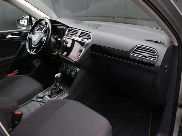 Volkswagen Tiguan 2.0 TSI 4Motion Highline 2017 Benzine 21