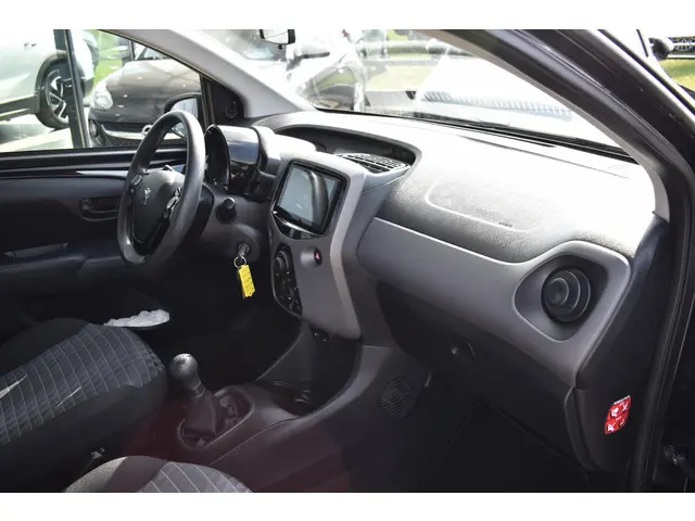 Peugeot 108 1.0 e-VTi Active 2021 Benzine