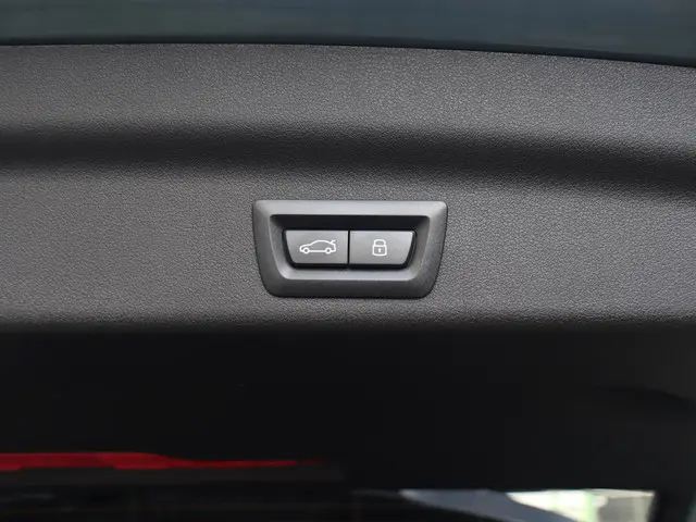 BMW X1 xDrive25e 2025 Hybride Benzine 13