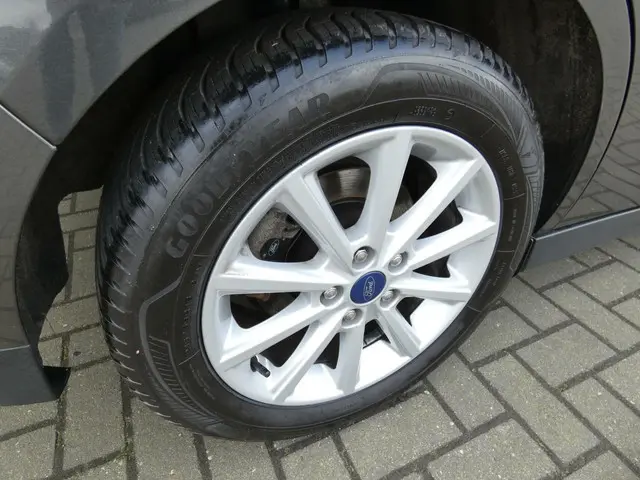 Ford C-MAX HELAAS VERKOCHT!!! 2017 Benzine 44
