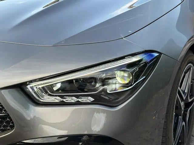 Mercedes-Benz CLA 200 d AMG Line 2025 Diesel 10
