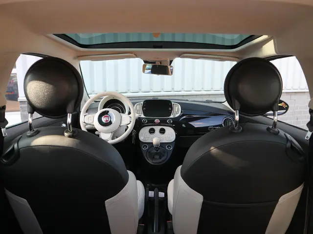 Fiat 500 1.0 Hybrid Dolcevita 2020 Benzine 9
