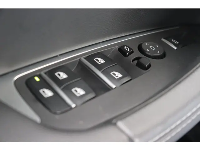 BMW X3 xDrive20i High Executive 2019 Benzine 30
