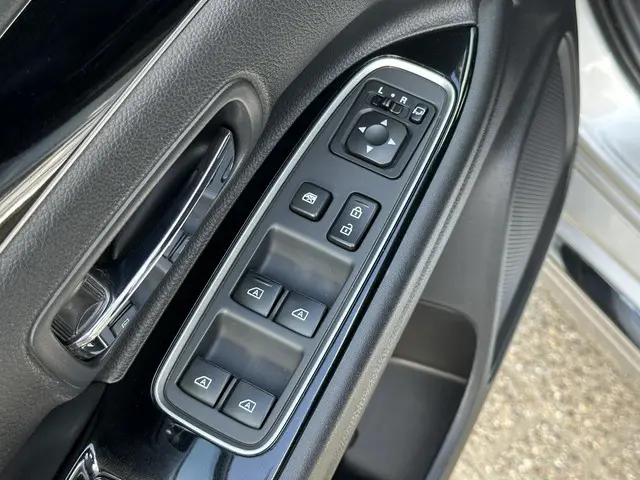 Mitsubishi Outlander 2.4 PHEV Pure+ 2019 Hybride Benzine 40