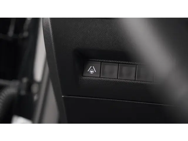 Peugeot 2008 PureTech 130 EAT8 GT 2024 Benzine 42