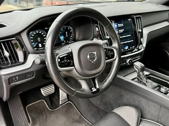 Volvo S60 2.0 T5 R-Design 2019 Benzine 11