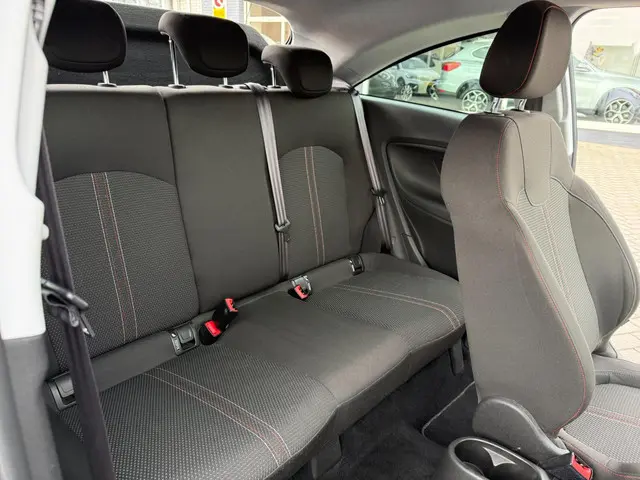 Opel Corsa 1.4 Black Edition RIJKLAARPRIJS! 2019 Benzine 13