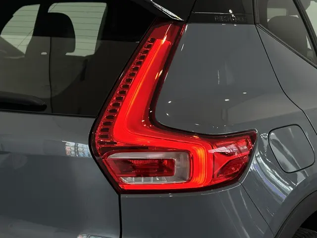 Volvo XC40 1.5 T4 Recharge R-Design 2021 Hybride Benzine 28