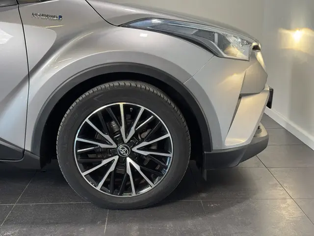 Toyota C-HR 1.8 Hybrid Dynamic 2018 Hybride Benzine 22