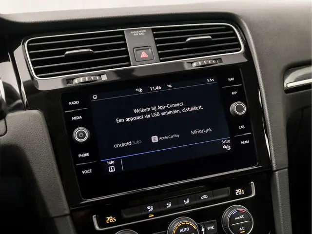 Volkswagen Golf 1.5 TSI Sportline 2018 Benzine 24