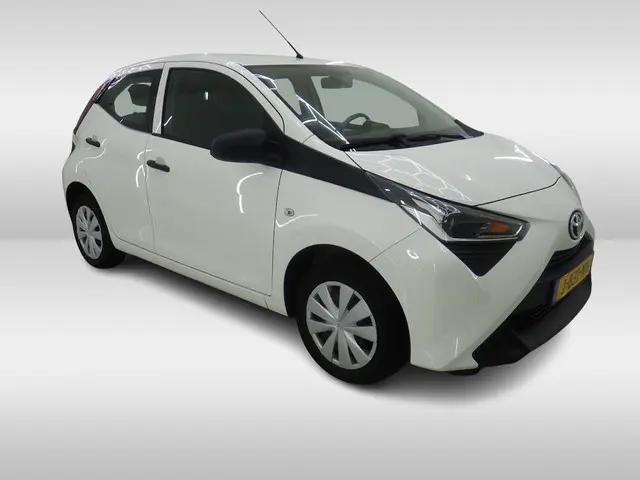 Toyota Aygo 1.0 VVT-i x-fun 2020 Benzine 8