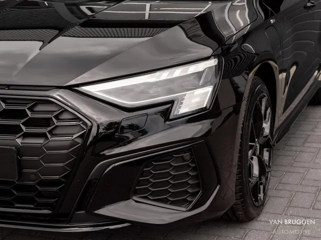 Audi A3 Sportback 45 TFSI e S-Line 2023 Hybride Benzine 36