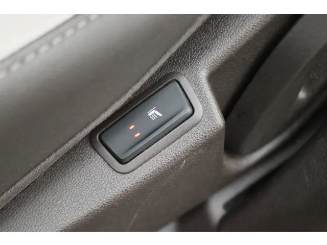 Renault Espace 1.8 TCe Limousin 7p. 2018 Benzine 15