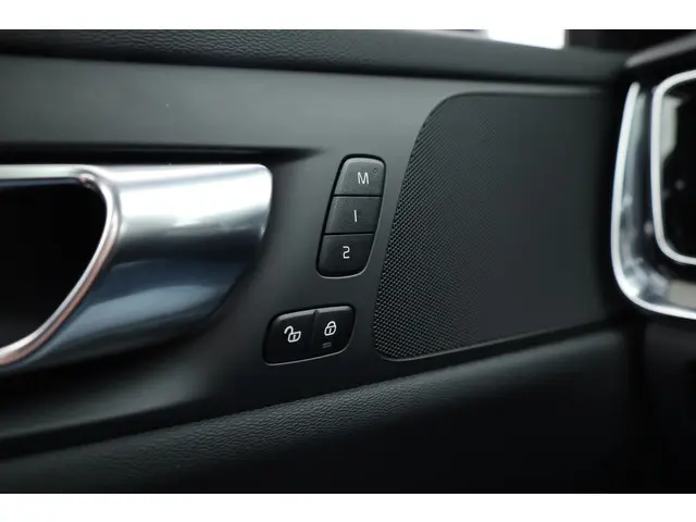 Volvo V60 2.0 T8 Inscription 2022 Hybride Benzine 9