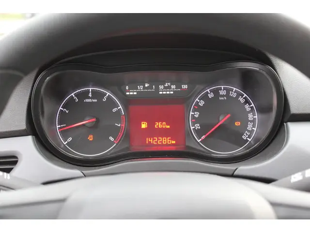 Opel Corsa 1.4 Edition nap 5drs 2017 Benzine 23